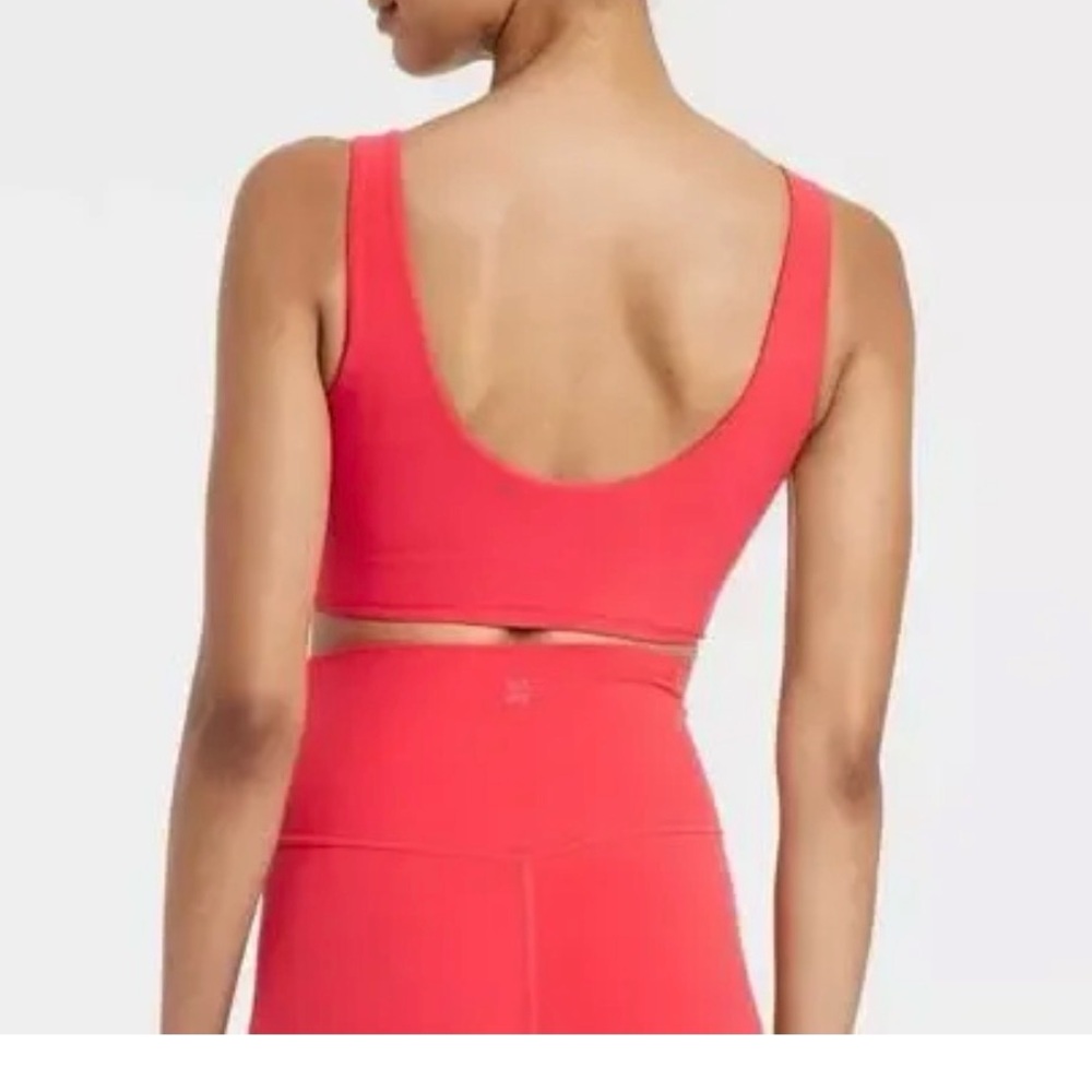 All in Motion Scarlet Activewear Top Large